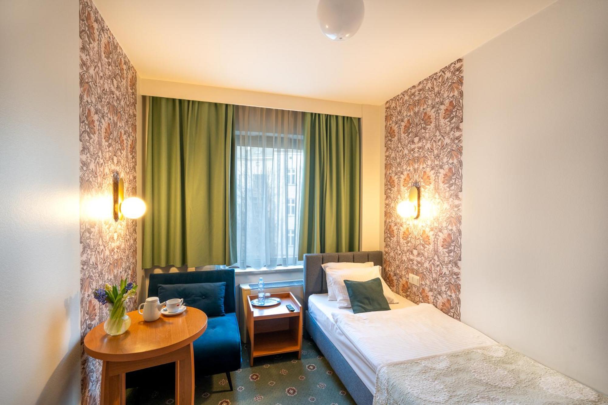 Single Room,1649878512:JPEG